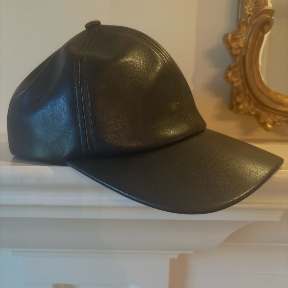 Lele Sadoughi Jet Faux Leather Cap